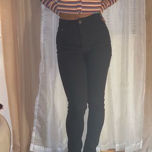 Black fashion nova high waisted jeans size 9-10